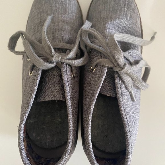 Aldo grey hidden wedge lace ankle booties - Picture 4 of 5